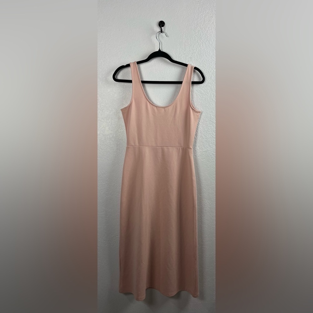 Leith Women’s Scoop Neck Sleeveless Midi Dress Pink Side Slit Sz M Chic Casual - Picture 4 of 7